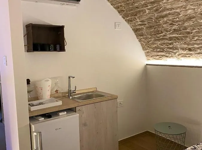 Bed & Breakfast Of Dreams *
